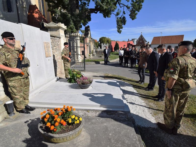 Az ágfalvi csata hőseire emlékeztek a Szent Mihály temetőben