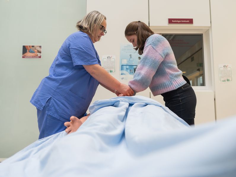 Az egészségügy világába kalauzolta el a diákokat a Soproni Gyógyközpont