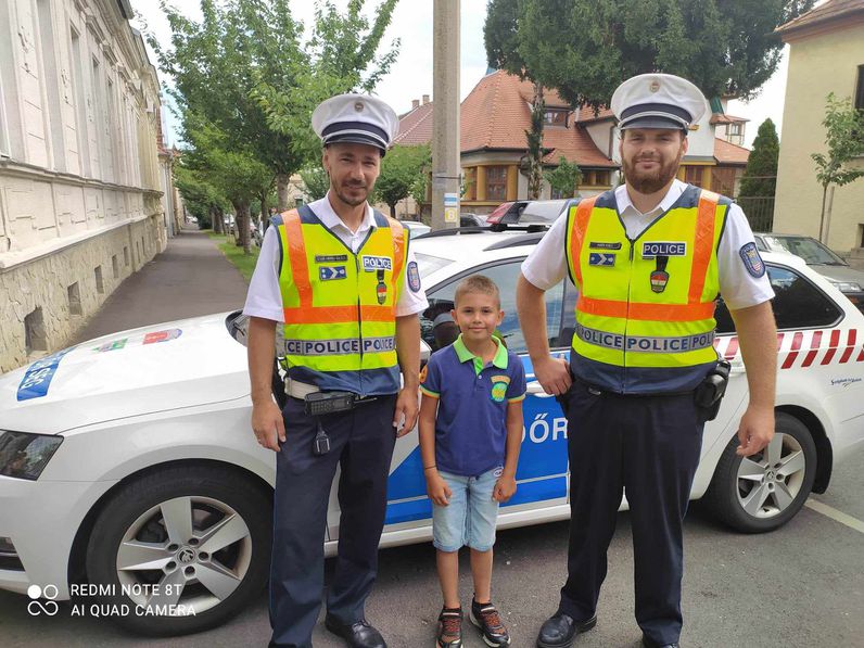 Születésnapi autókázás a soproni rendőrök társaságában!