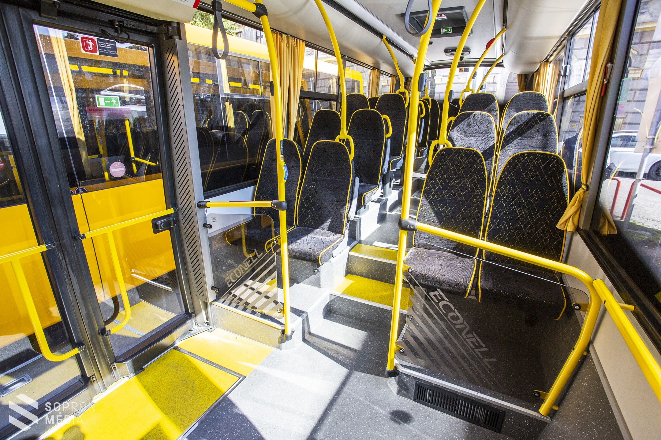 Új buszok közlekednek a helyközi járatokon 