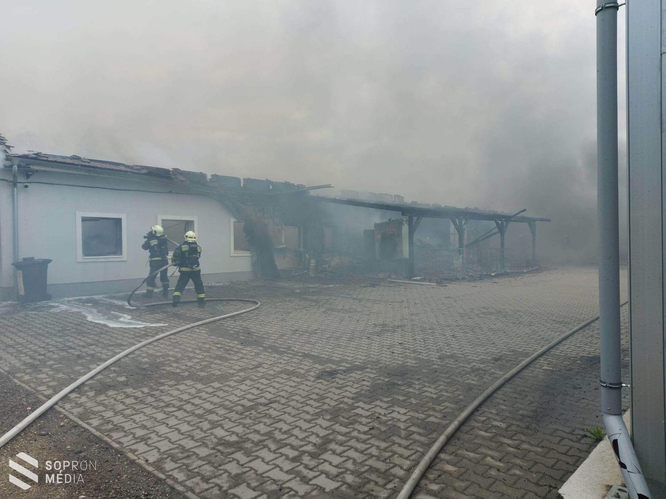 Tűz ütött ki egy ipari létesítményben Jánostelepen