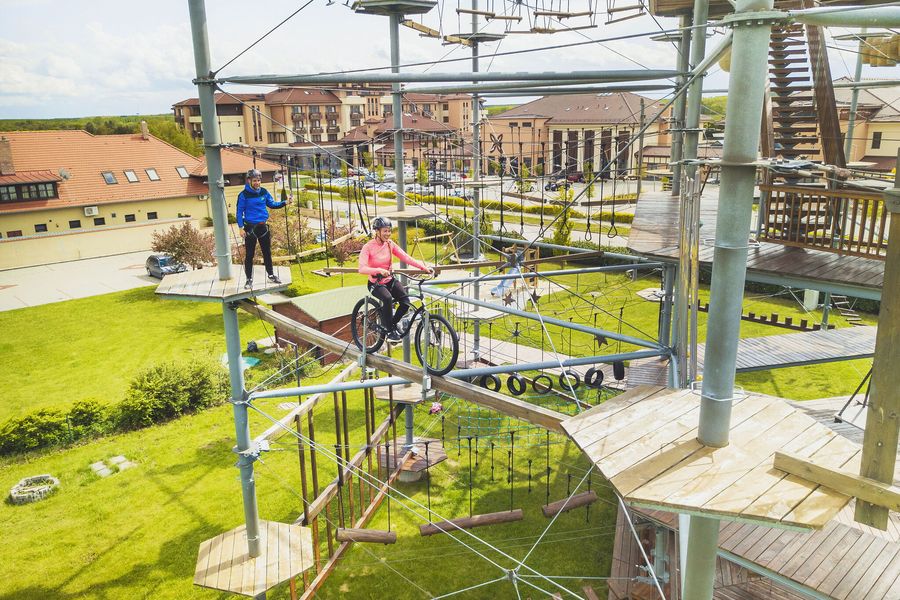 KRISTÁLY TORONY KALANDPARK BÜKFÜRDŐ