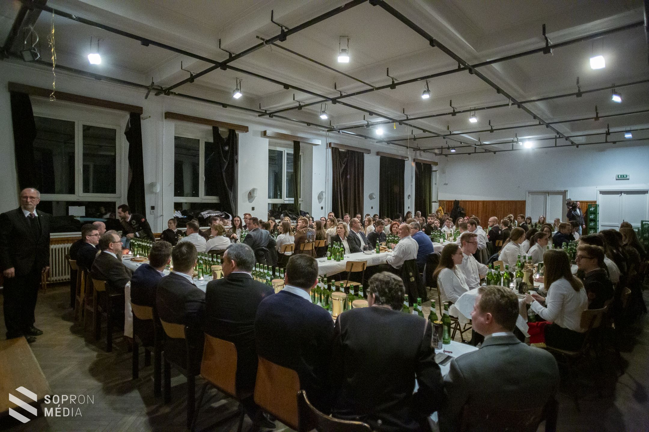 Közgazdász szakest: fontos a hagyományőrzés