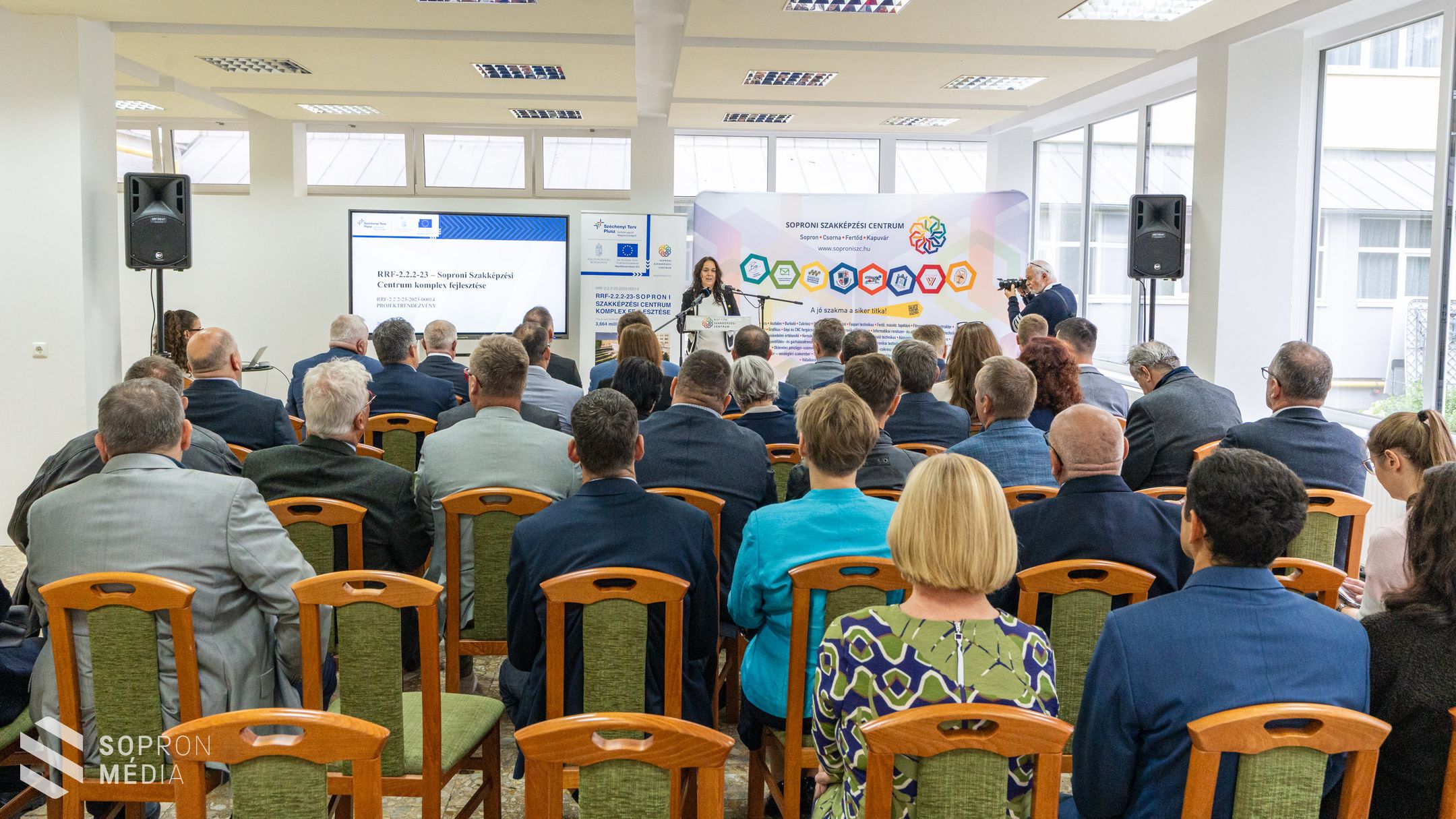 Átadták a Soproni Szakképzési Centrum megújult konyháját és étkezőjét