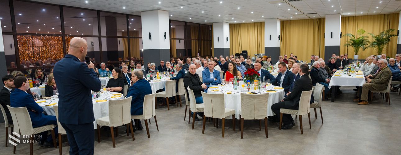A soproni sportszervezeteket köszöntötték a Hotel Sopronban