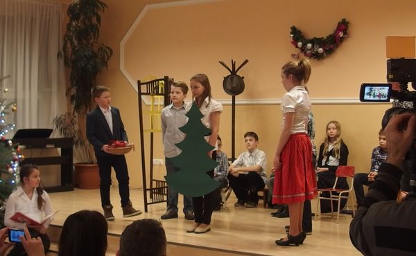 Adventi ünnepség 2015.