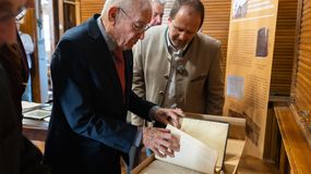 Háromdoboznyi múlt elevenedett meg a Soproni Levéltárban