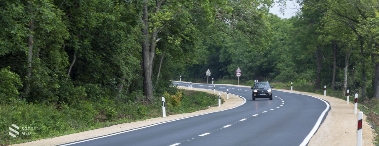 Megújult a 84-es főút Újkér és Nemeskér közötti szakasza
