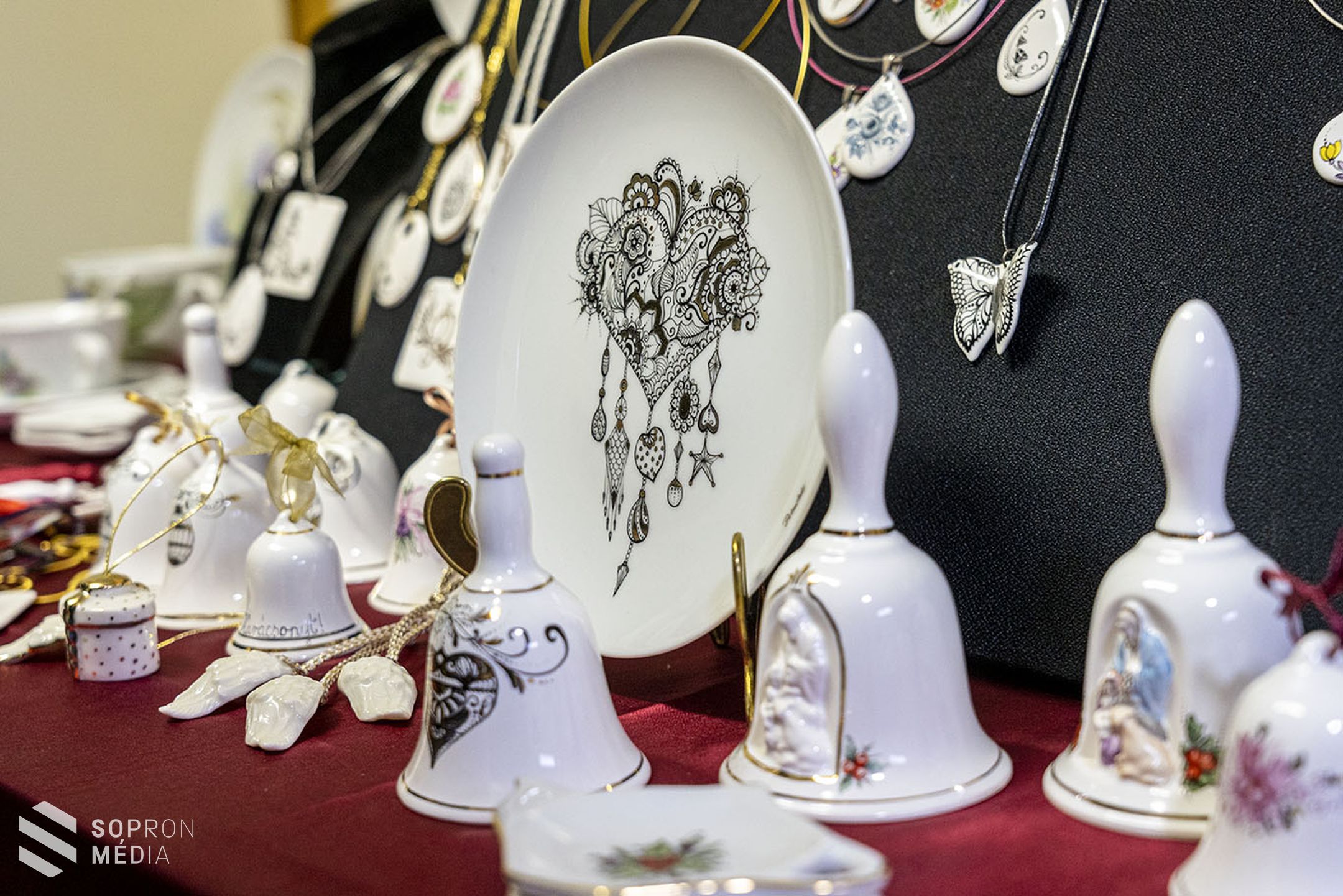 Csodás porcelánok Sopronból