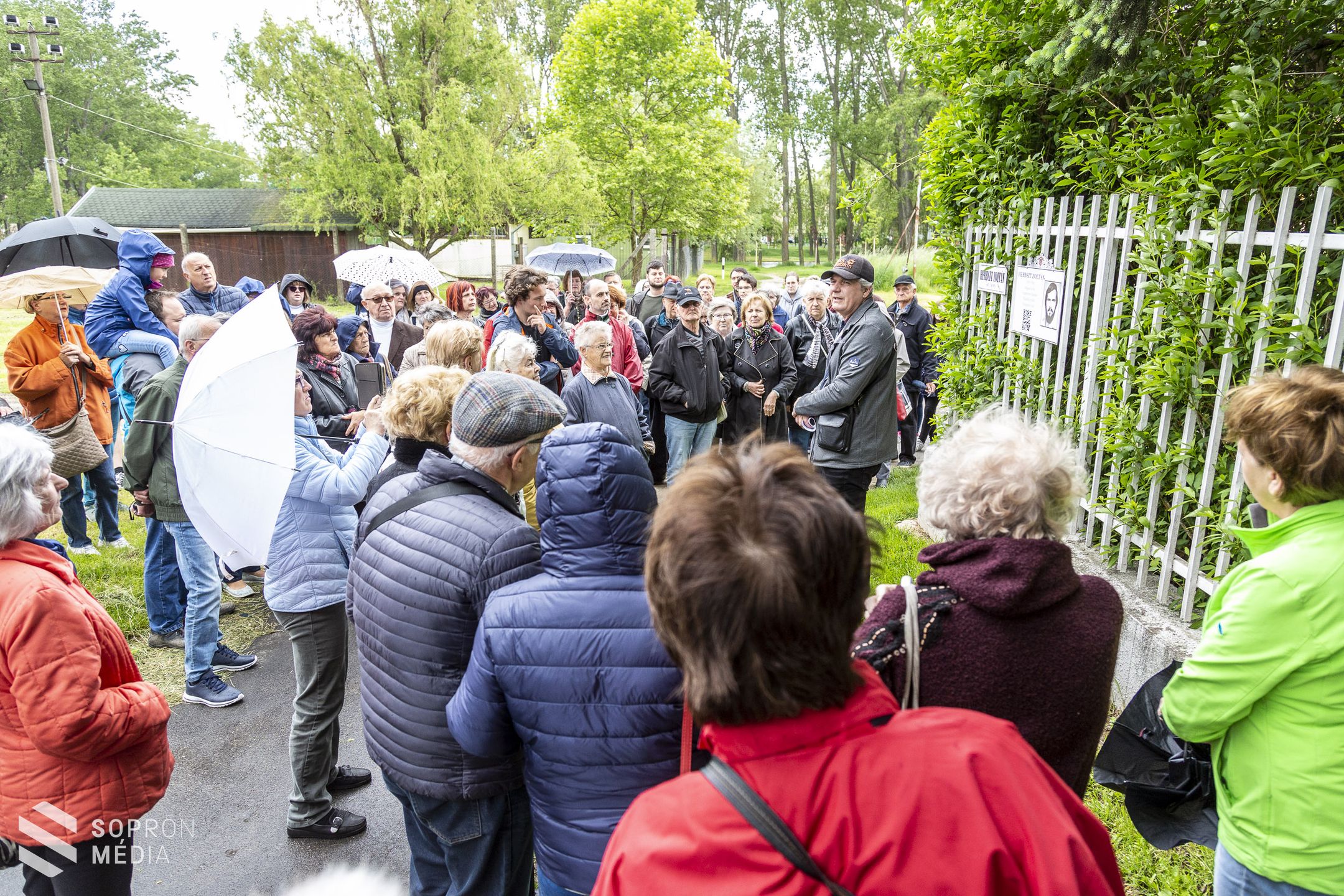 Több mint száz érdeklődő együtt fedezte fel a Jereván városrész titkait