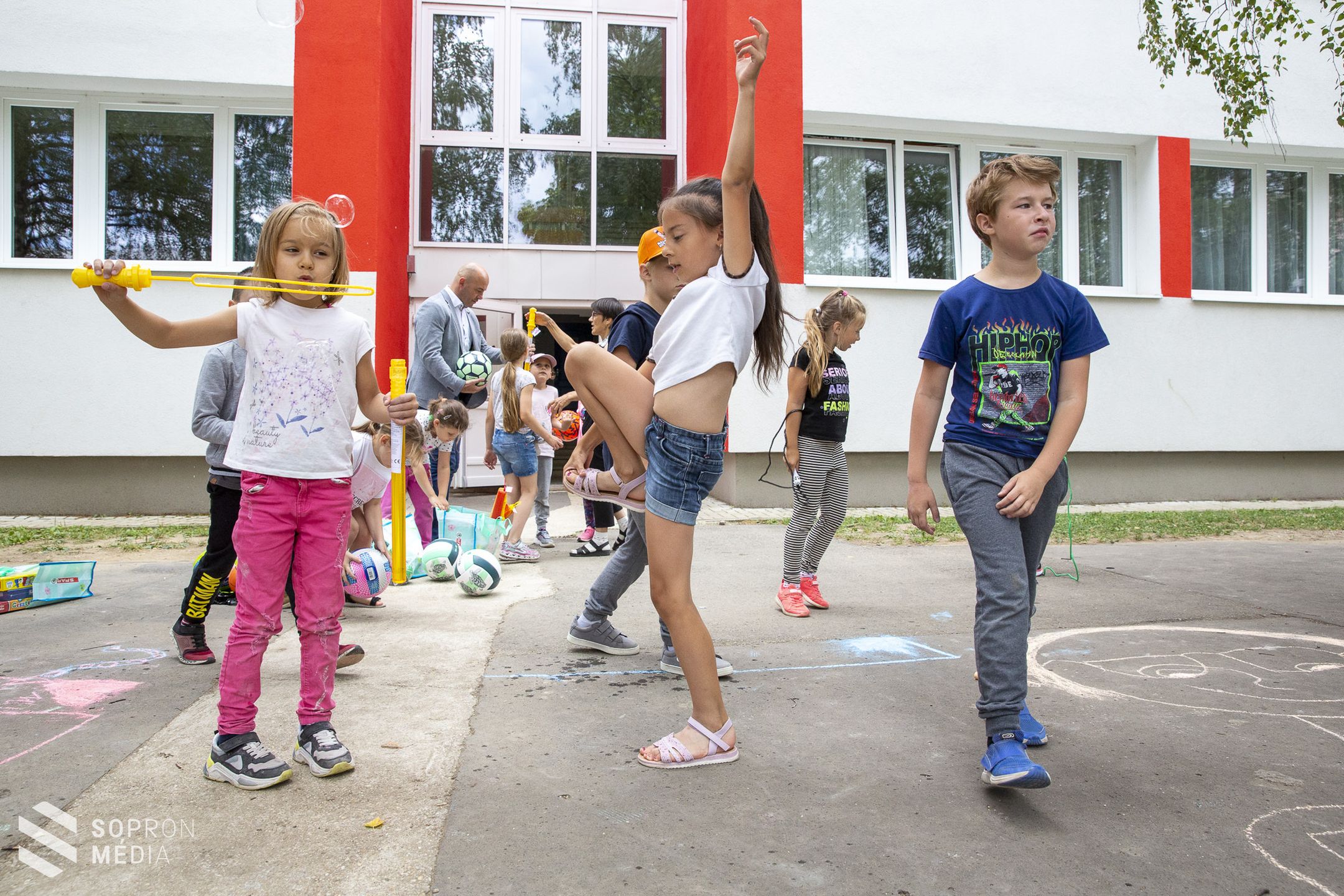 Változatos programokat nyújt a nyári napközi a vakáció ideje alatt