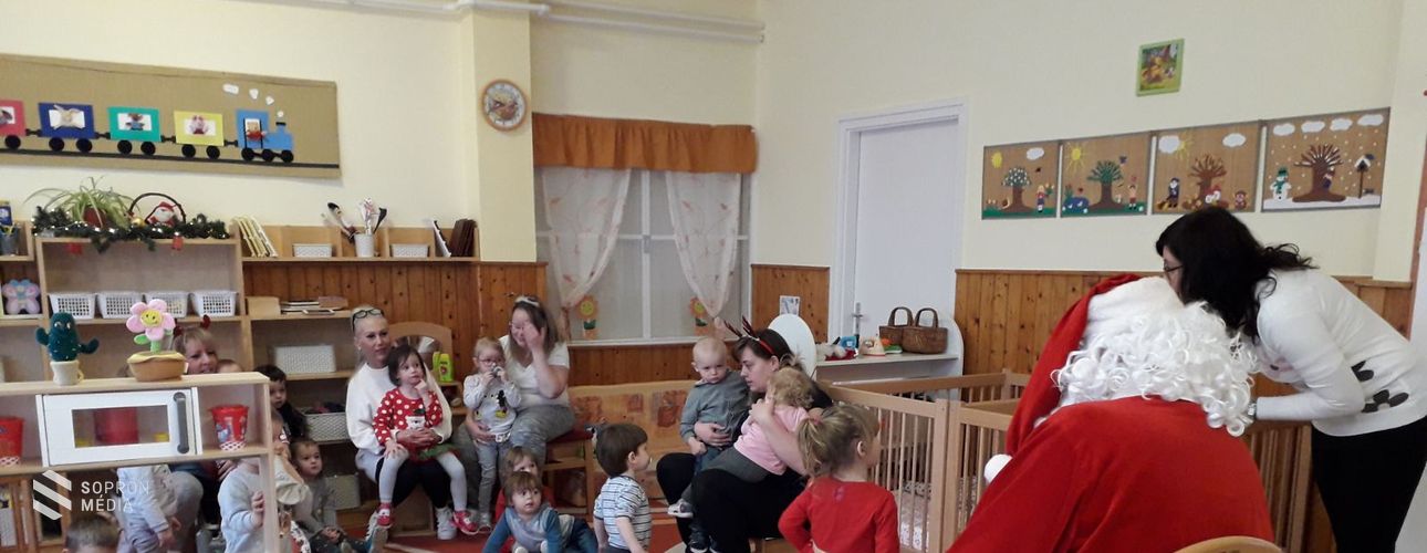 A Jereván lakótelepen járt ma a Mikulás