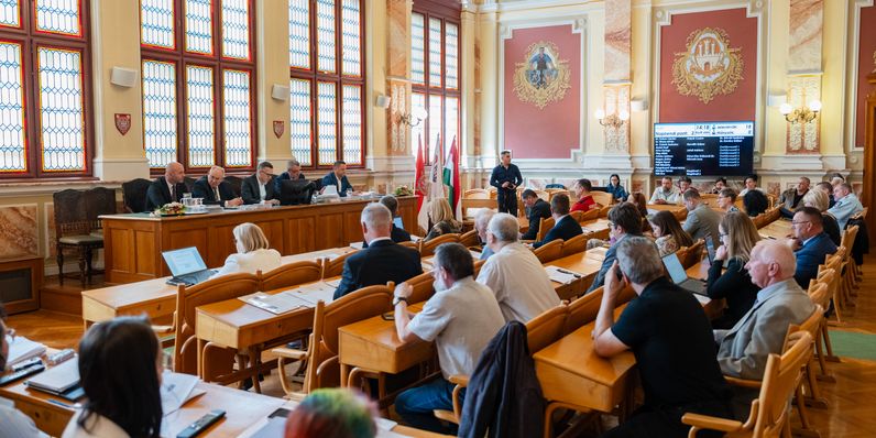 Elfogadták a rendőrségi beszámolót