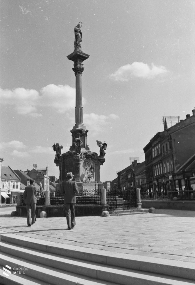 Várkerület, Mária-oszlop 1943 