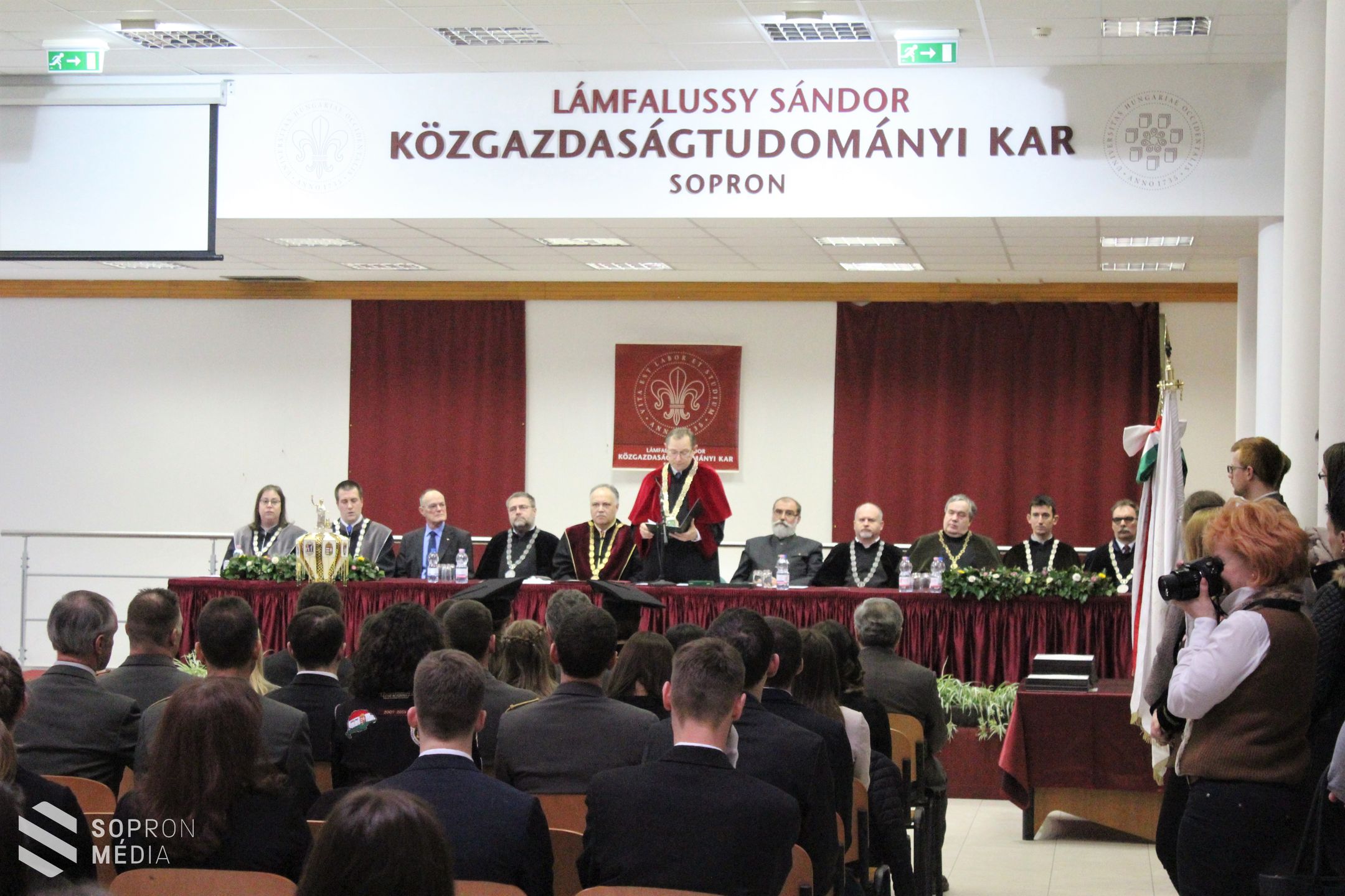 Diplomaosztó ünnepség volt a Soproni Egyetemen