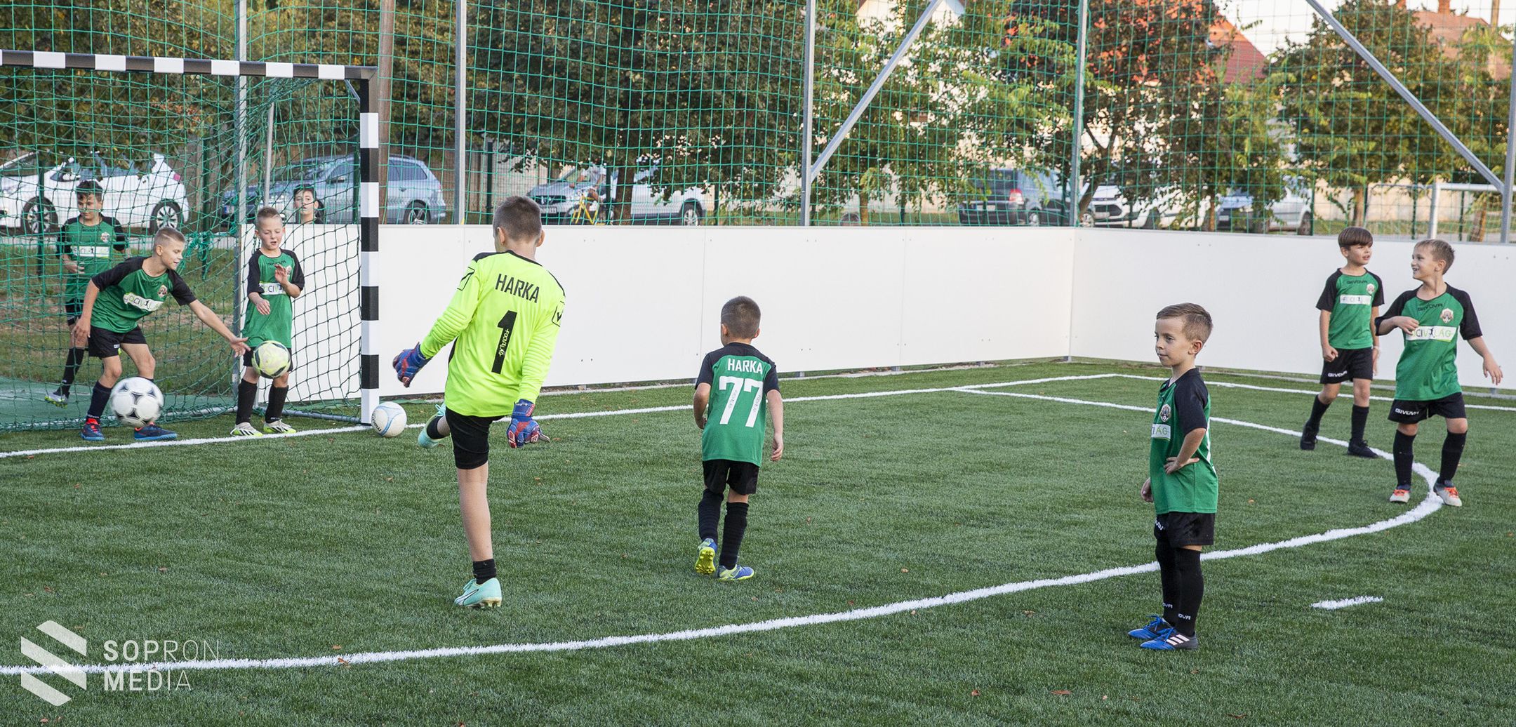 Műfüves pályán rúghatják a labdát Harkán