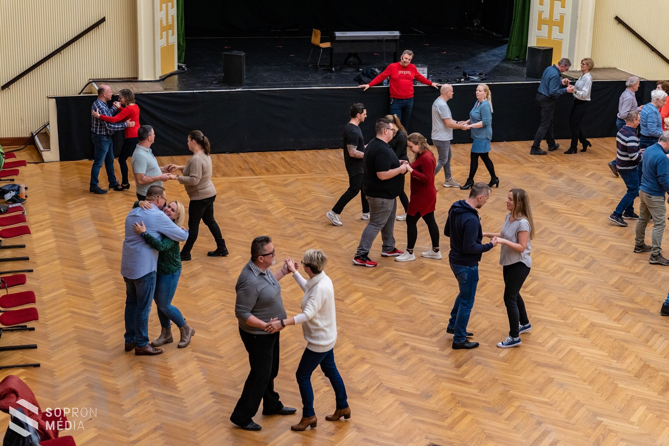 Újra együtt, újra tánc!
