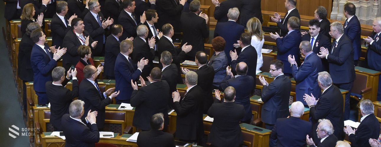 Újraválasztották Áder Jánost