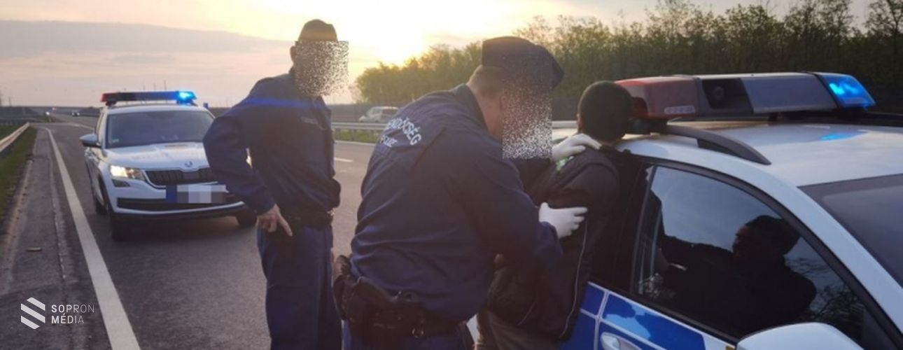Embercsempészt fogtak Fertőszentmiklósnál