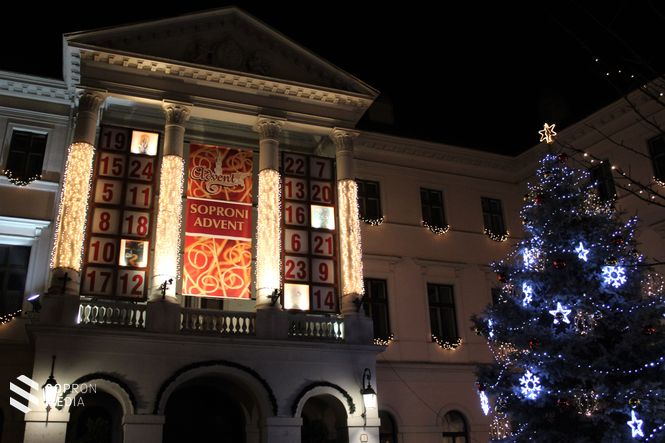 A város adventi naptára