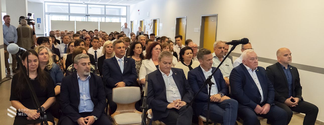 Eredményes tanárait és diákjait köszöntötte a Soproni Szakképzési Centrum