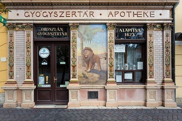 Ismerje meg nagy múltú soproni Oroszlán Gyógyszertár történetét!