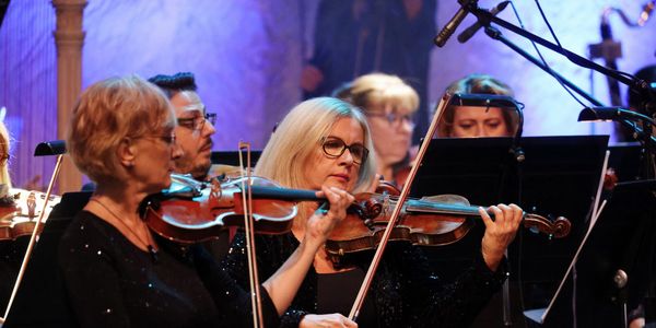 „Határok nélkül - Péter Bence és a Győri Filharmonikus Zenekar”