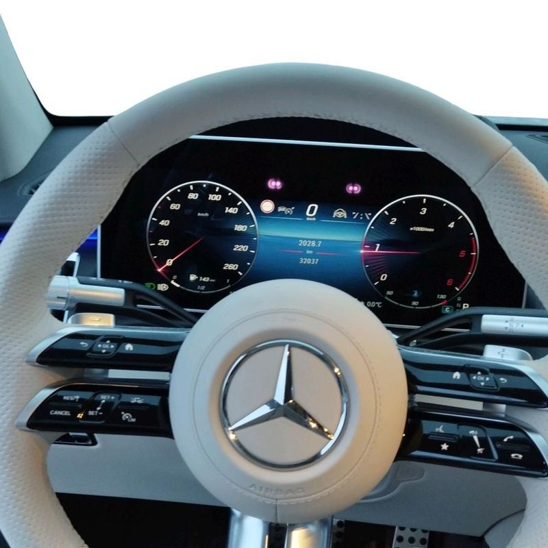 MERCEDES-BENZ