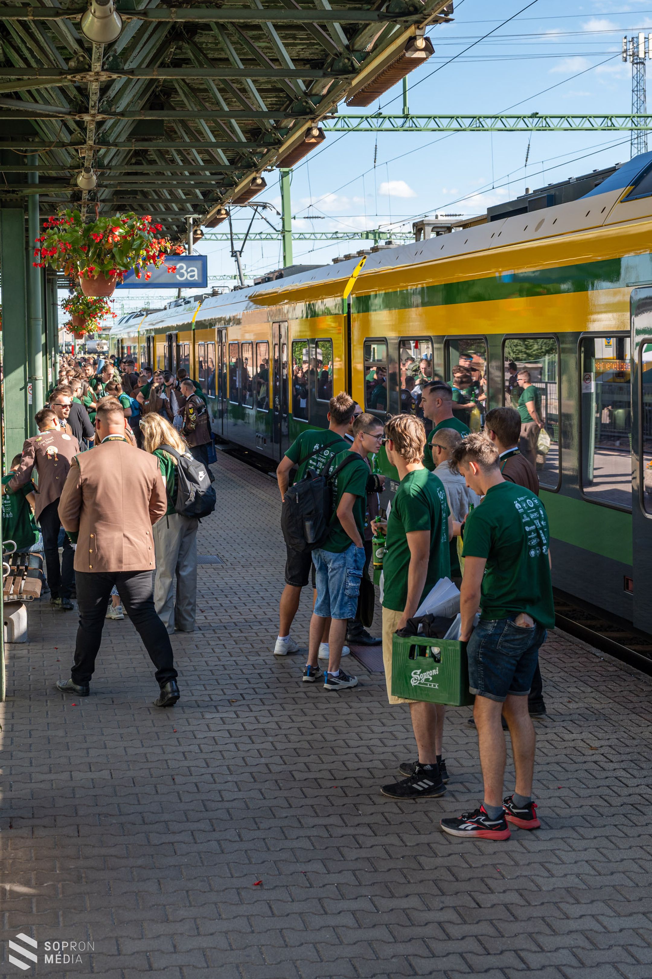 Megérkeztek a pogányok Sopronba