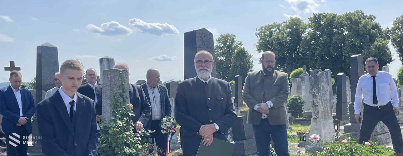 Dr. Mika Károly születésének 170. évfordulójára emlékeztek