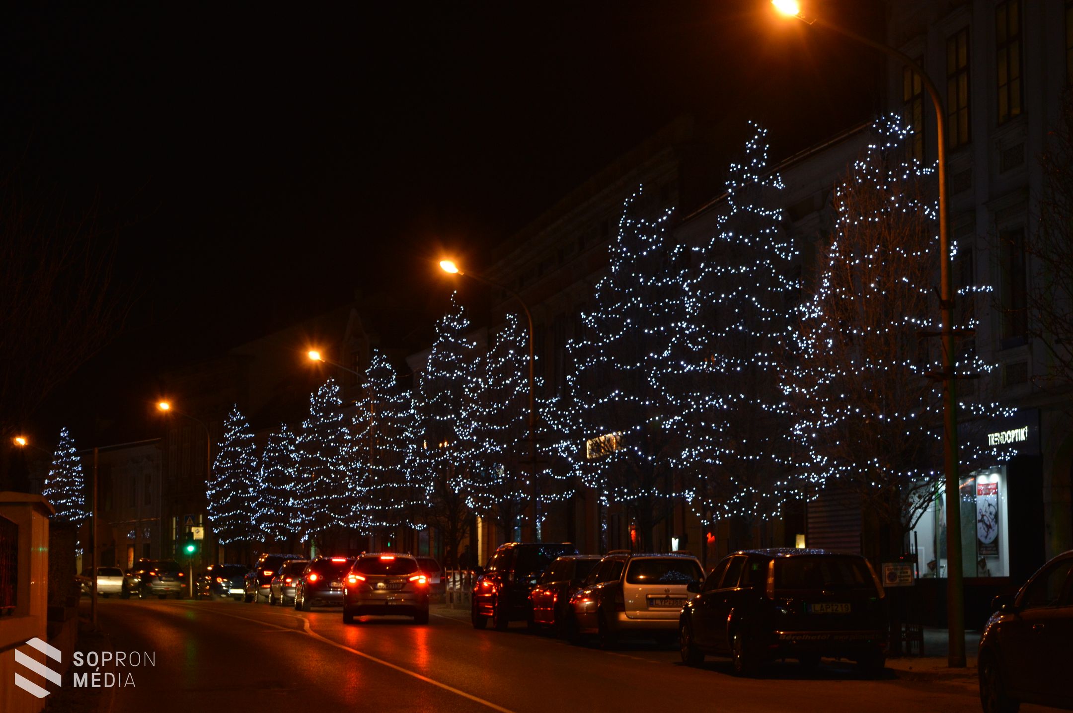 Kigyúltak a Soproni Advent fényei - galéria