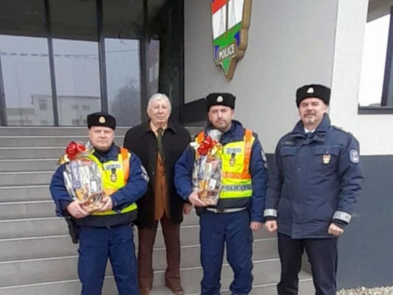 Soproni rendőrök kapták meg a Magyar Autóklub ajándékát