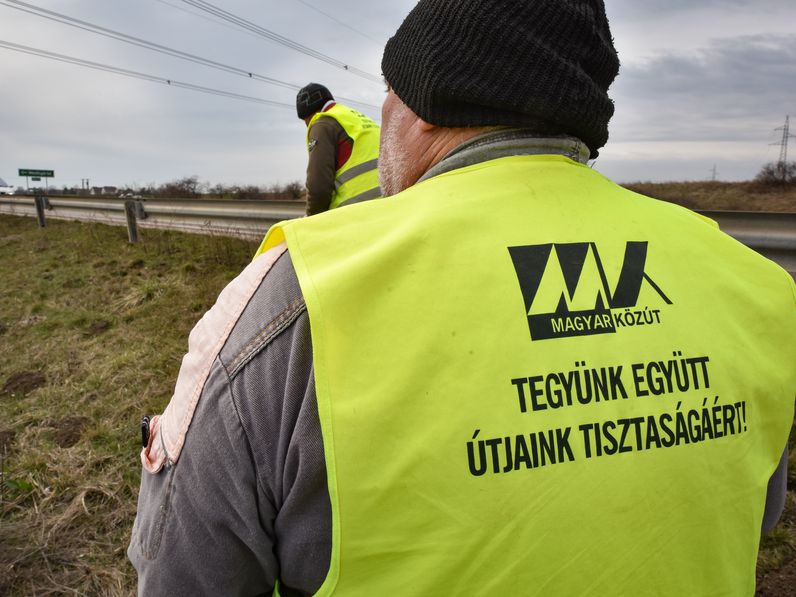 2000 fővel csatlakozik a Magyar Közút a TeSzedd! akcióhoz