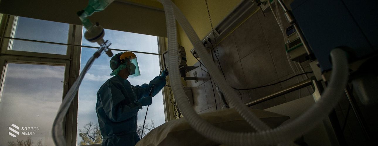 Az OTT-One ötszáz lélegeztetőgépet vehet Kínából