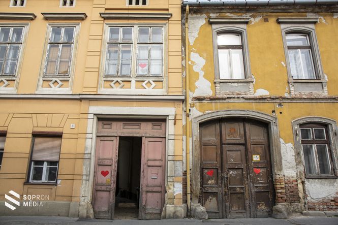 Szívecskék Sopron belvárosában