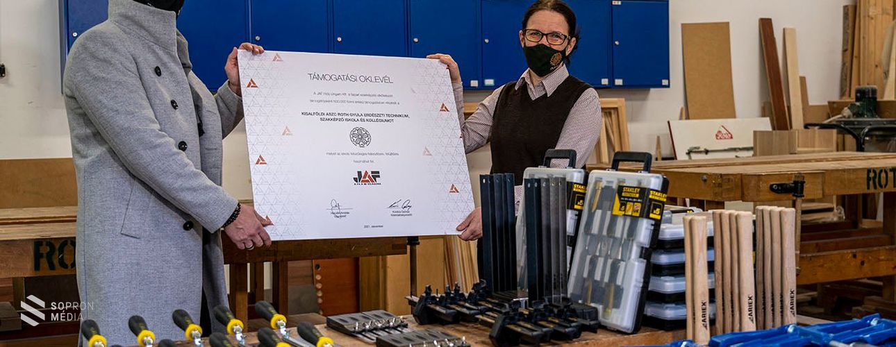 Új eszközökkel gazdagodott a Roth Gyula Technikum tanműhelye