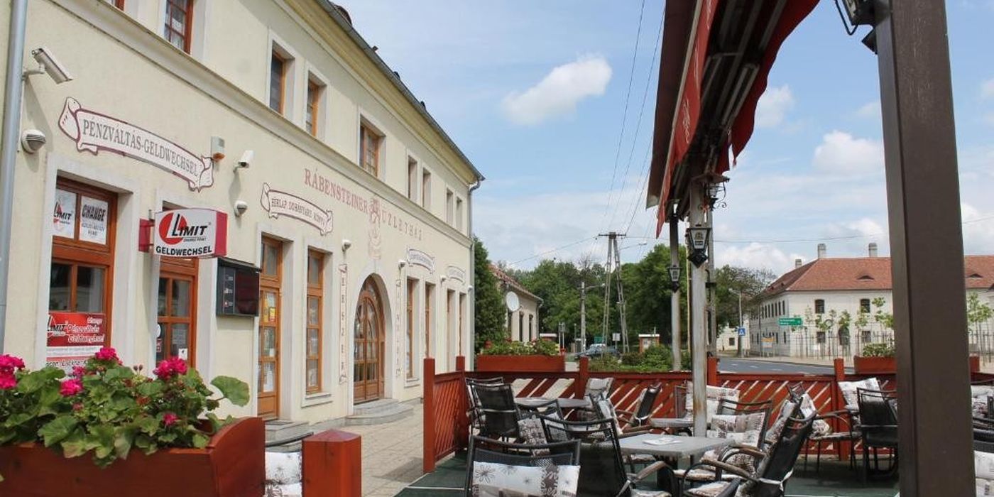 Rabensteiner Panzio, Apartman und Kaffehaus Fertőd