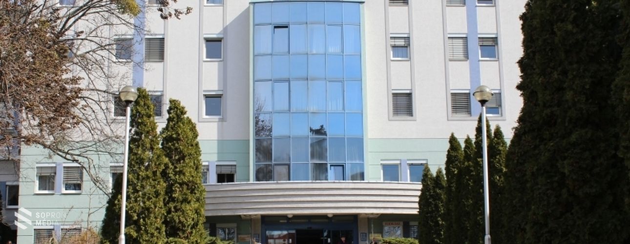 Megható levélben köszönték meg a Soproni Gyógyközpont szakembereinek munkáját!