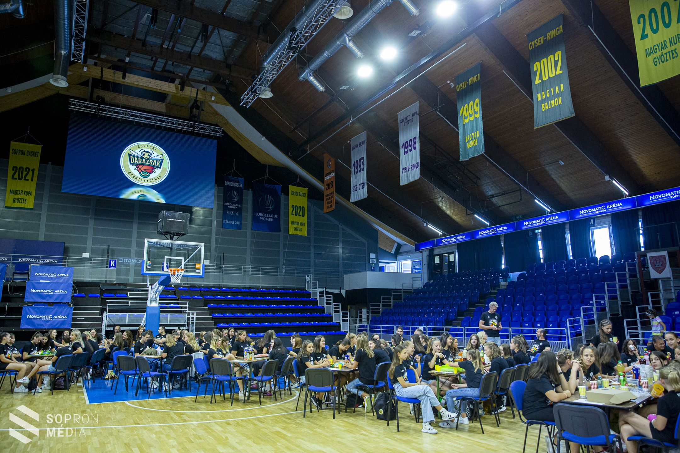 Lezárta az előző szezont, és megnyitotta az újat a Soproni Darazsak Sportakadémia