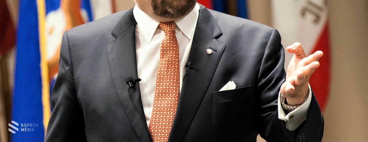 Sopronból a Fehérházba - Városunkban tartotta esküvőjét Trump tanácsadójelöltje
