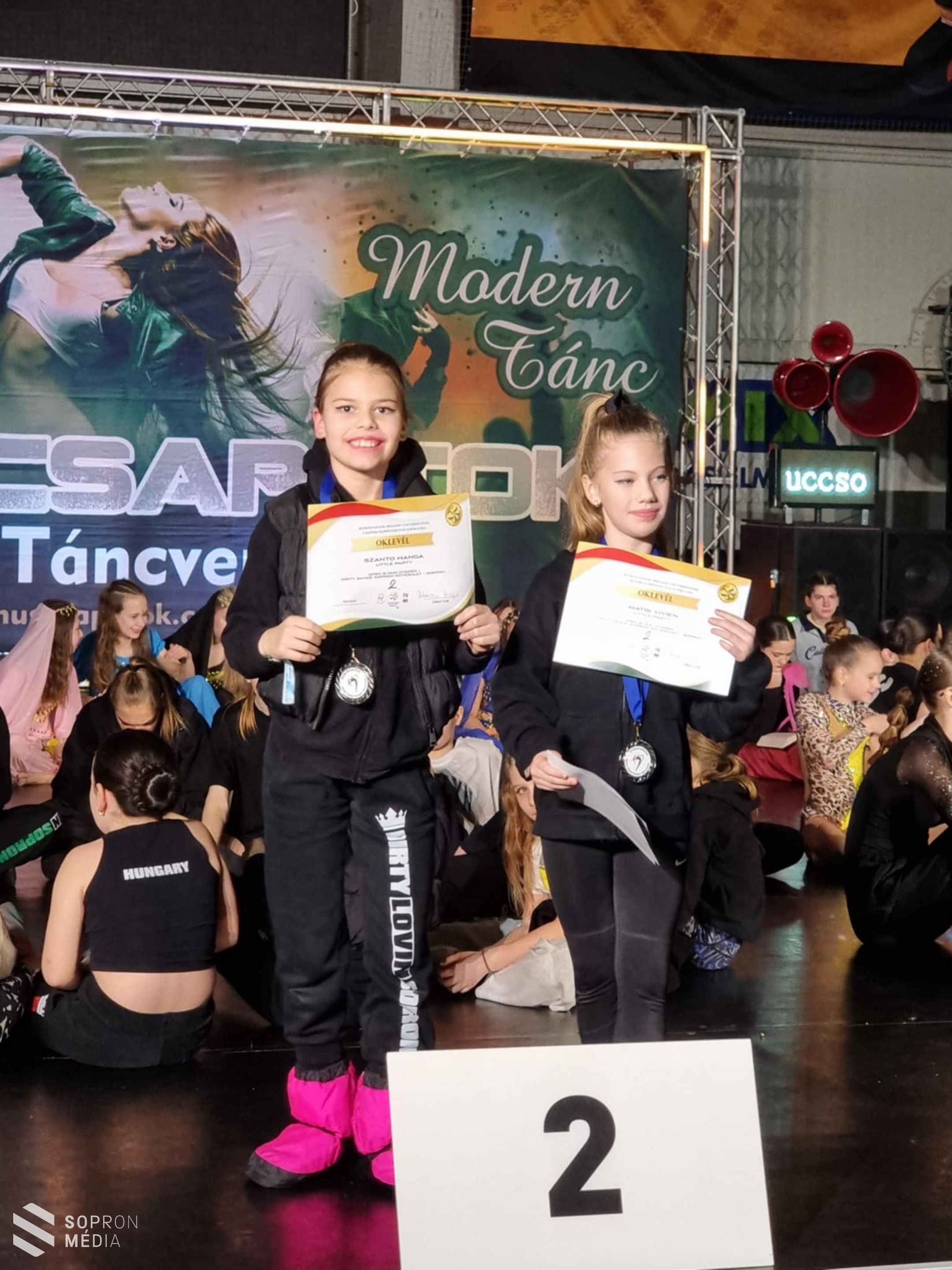 20 éremmel tért haza a Ritmuscsapatok Országos Táncversenyéről a Dirty Dance Sopron