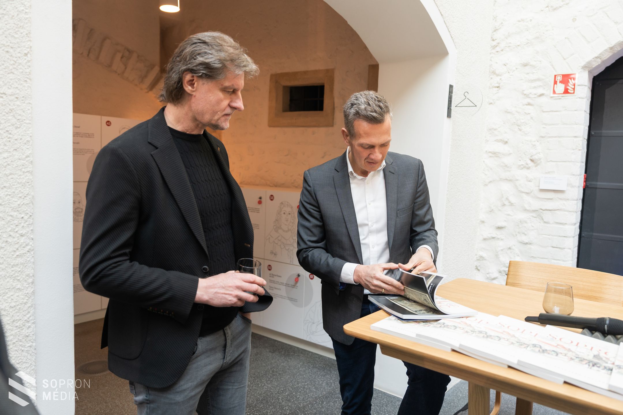 Sopron egy közösség története – Informatív, képgazdag könyv ismerteti városunk szépségét és értékeit