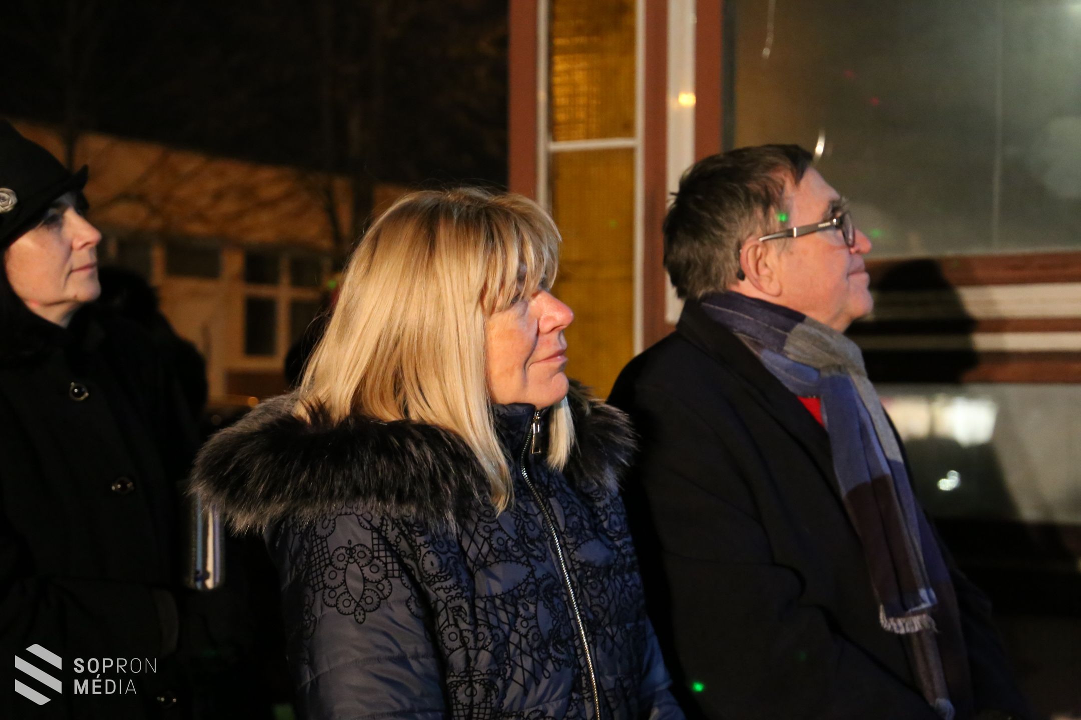 Először lobbant fel az adventi láng a Jerevánon