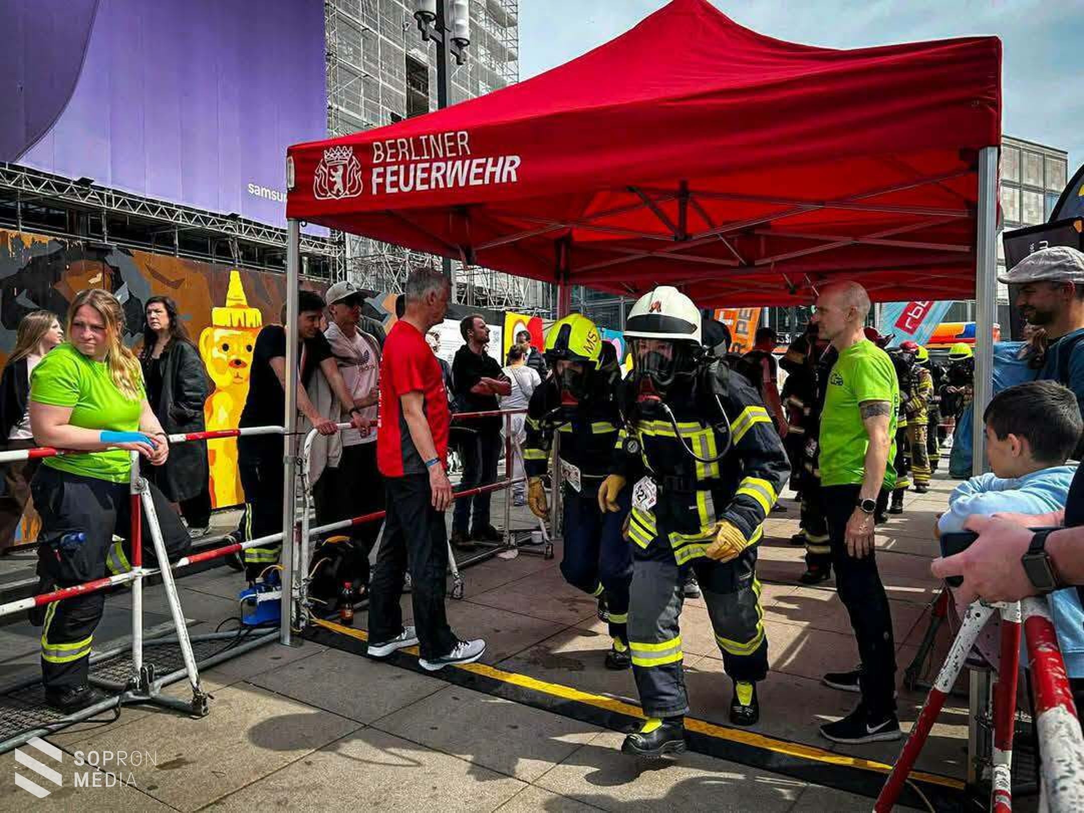 Önkéntes tűzoltó, élsportoló és anya