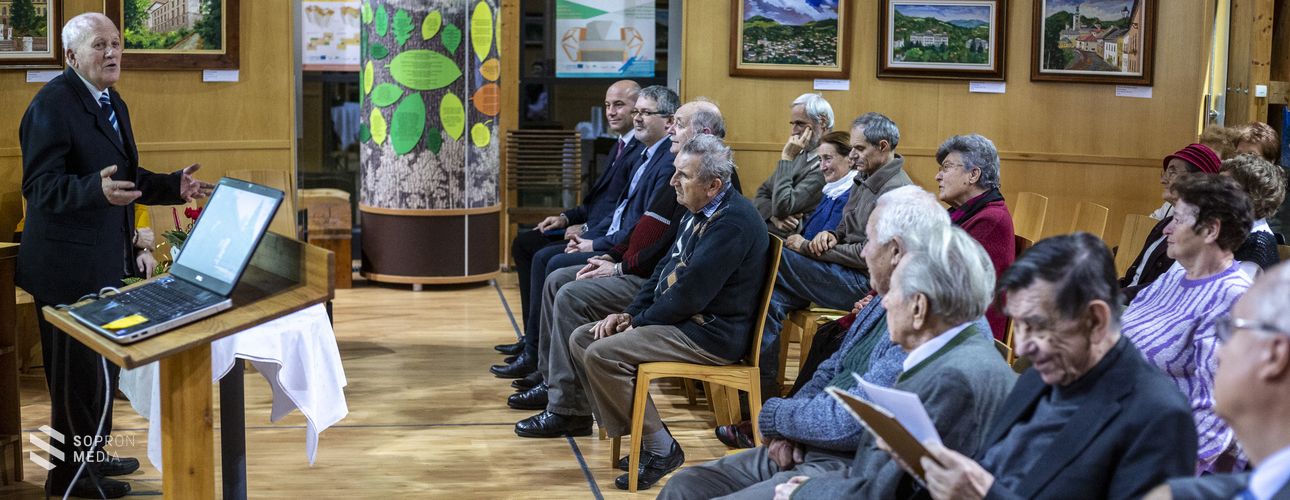 Virágos Sopronért - „Jessének sarja, szép rózsabimbó” 