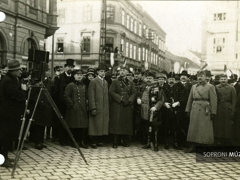 Schäffer Ármin fotói az 1921. évi népszavazásról