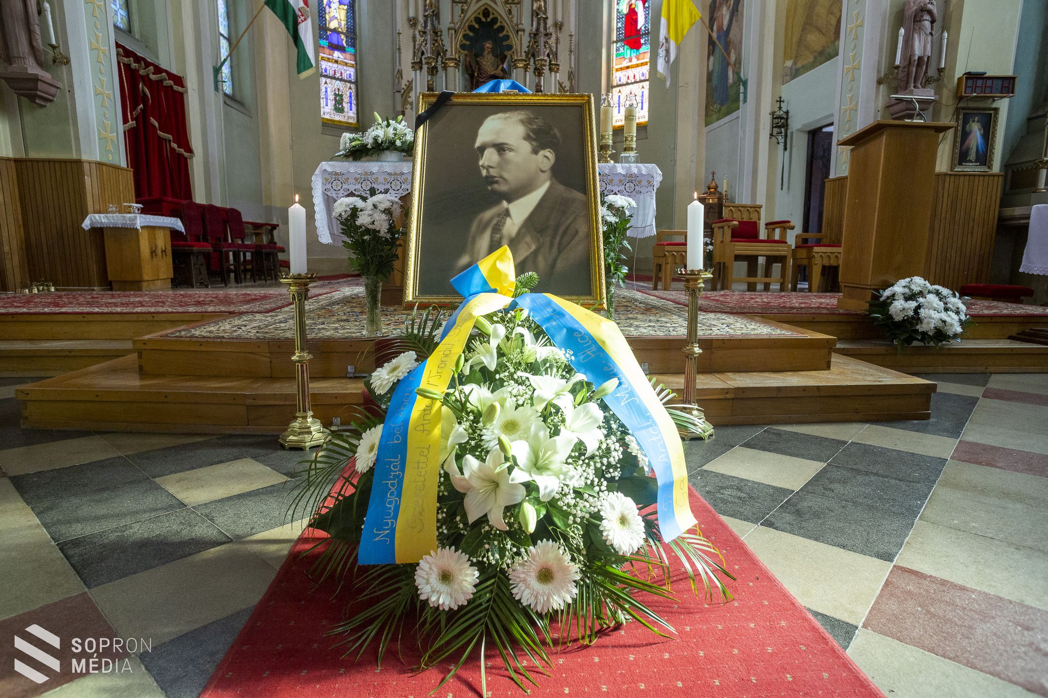 Fertődön temették újra Esterházy Antal herceget