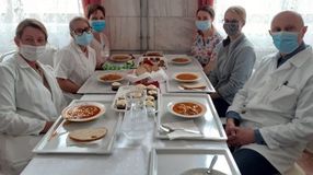 Köszönetképp vitt gulyáslevest a soproni baptista gyülekezet az oltópontra