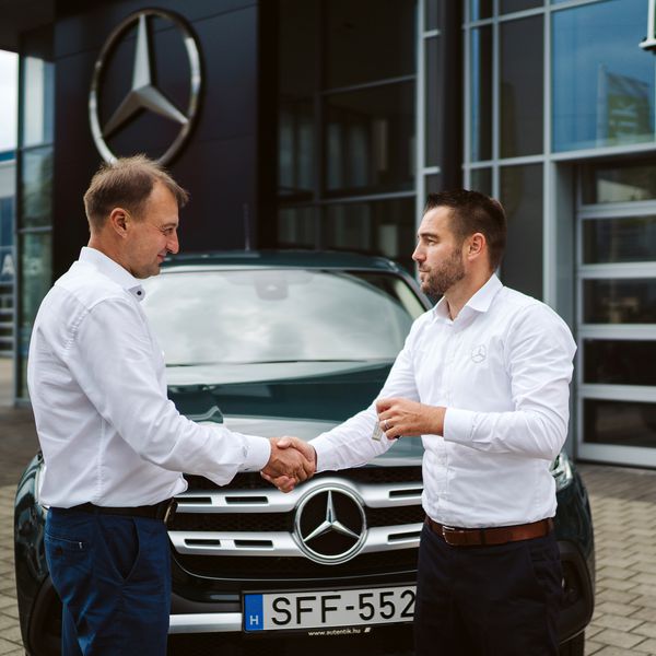 Partnerünknek, Hangyál Balázsnak a Hangyál Pincészet tulajdonosának az ide szüreti szezonban a Mercedes-Benz X-osztály lesz segítségére!