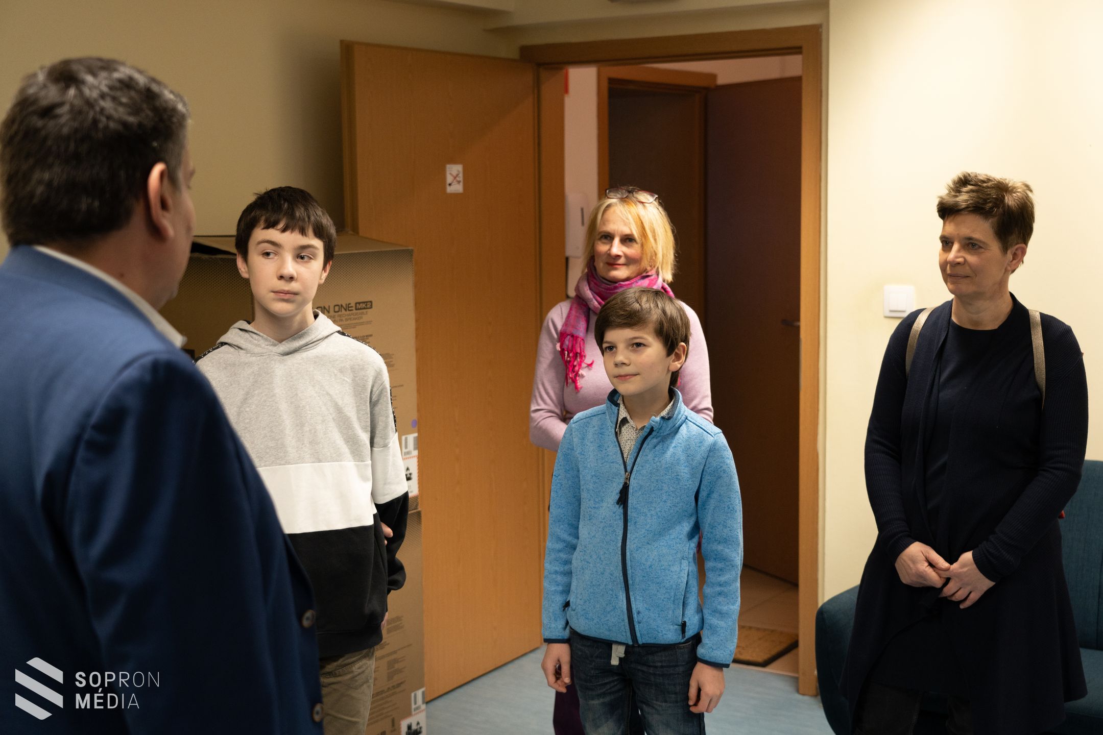 Tehetséges fiatalok néztek be a SopronTV-hez